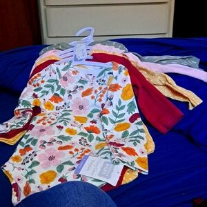 Size 9 to 12 months long sleeve bodysuits for babies
